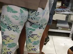 Bruna è pronta belle nonne porche a scopare con chiunque, ovunque.