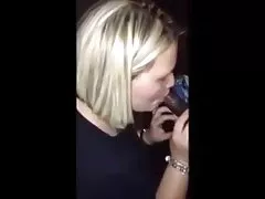 Michelle prende il cazzo in bocca per la prima belle nonne porche volta.