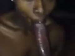 Eccentrico boobed grande ragazza porche granny sfregamenti lei micio