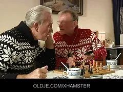 Il piatto principale della cucina è la padrona di nonne porche pelose casa stessa. Striptease è un buon antipasto e cunnilingus è un condimento senza il quale nessun piatto sessuale può fare.