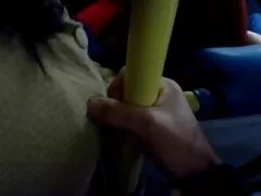 La donna nera coglie l'opportunità mentre il marito non è a casa, quindi la sua fessura oggi è occupata da porche nonne un membro dell'uomo bianco. Nero coniuge divertirsi con un europeo in varie pose e cums