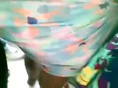 Bionda raquel si nonne molto porche rilassa a letto.