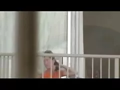 Il ragazzo si diverte con nonne zozze un giovane adolescente nero