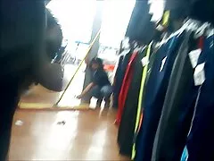 La ragazza lo ringrazia per un pompino profondo. Senza pensarci due volte, un uomo finisce completamente. nonne pelose porche