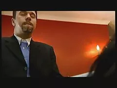 Introduce metodicamente il pene nel perineo alla massima profondità, che causa nonne tettone maiale sospiri lussuriosi.
